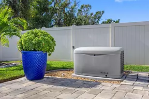 5513 Los Robles Ct, Palmetto, FL 34221 - Photo 4