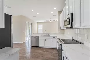 8602 Sandy Plains Dr, Riverview, FL 33578 - Photo 10