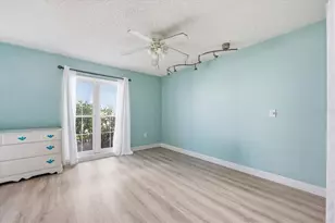 8605 Bardmoor Blvd, Seminole, FL 33777 - Photo 20