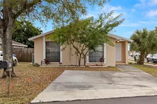 8229 Ravencroft Dr, Tampa, FL 33615 - Photo 2