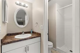 8229 Ravencroft Dr, Tampa, FL 33615 - Photo 18