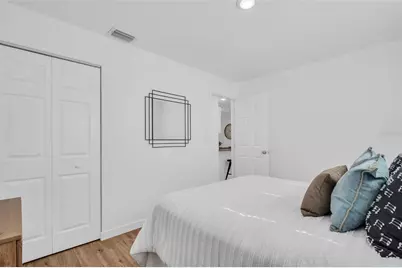 6055 7th Avenue S, Saint Petersburg, FL 33707 - Photo 16