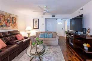 21107 Fountain View Ln, Lutz, FL 33558 - Photo 6