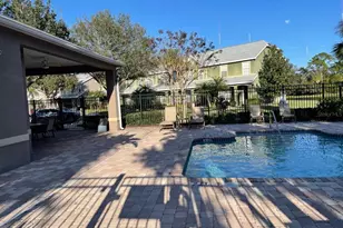 11604 Colony Lake Dr, Tampa, FL 33635 - Photo 8