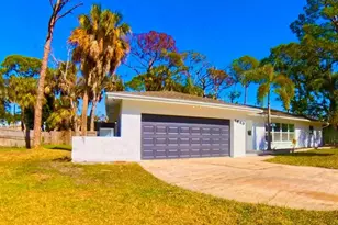 1649 North Dakota Ave NE, Saint Petersburg, FL 33703 - Photo 2