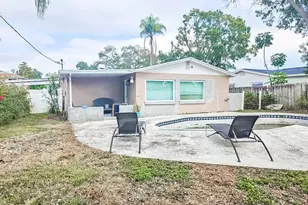 232 84th Ave NE, Saint Petersburg, FL 33702 - Photo 4