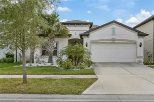 30462 Caravelle Ln, Wesley Chapel, FL 33545 - Photo 1