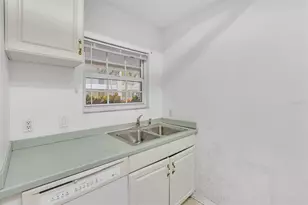 3730 Cadbury Cir, Venice, FL 34293 - Photo 12