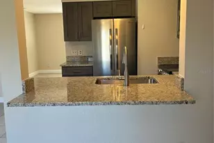 16513 Lake Brigadoon Cir, Tampa, FL 33618 - Photo 6