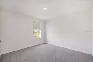 7575 Sail Clover Ln, Zephyrhills, FL 33540 - Photo 16