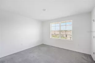 7575 Sail Clover Ln, Zephyrhills, FL 33540 - Photo 18