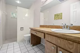 13603 Wilkes Dr, Tampa, FL 33618 - Photo 14