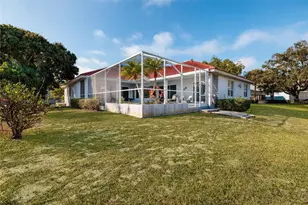 5921 Skimmer Point Blvd S, Gulfport, FL 33707 - Photo 20