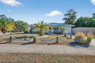905 Patricia Ave, Dunedin, FL 34698 - Photo 1