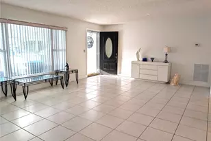 9025 40th Way N, Pinellas Park, FL 33782 - Photo 14