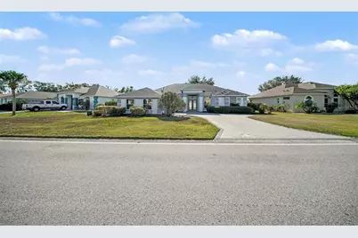 8402 Maybelle Drive, Weeki Wachee, FL 34613 - Photo 2