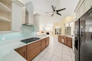 8402 Maybelle Dr, Weeki Wachee, FL 34613 - Photo 14