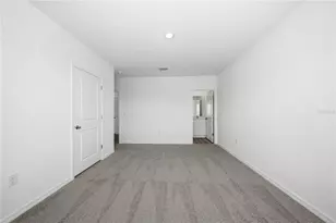 32495 Midsummer Night Ln, Wesley Chapel, FL 33543 - Photo 16