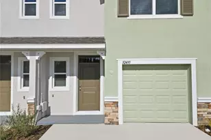 32495 Midsummer Night Ln, Wesley Chapel, FL 33543 - Photo 2