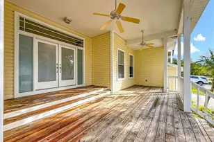 402 N Carolina Ave, Palm Harbor, FL 34683 - Photo 8