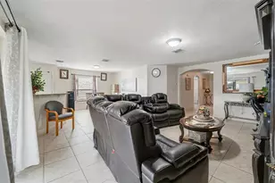 5630 Elsinore Way, Lakeland, FL 33805 - Photo 8