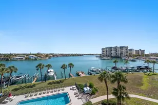 9815 Harrell Ave, Treasure Island, FL 33706 - Photo 8