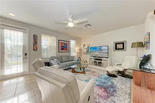 3810 82nd Ave Cir E, Sarasota, FL 34243 - Photo 6