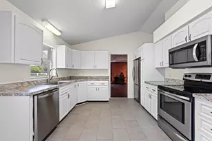 12022 Bethwood Ave, New Port Richey, FL 34654 - Photo 12