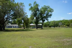 7040 Lumberton Rd, Zephyrhills, FL 33540 - Photo 28