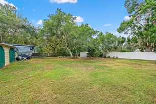 37738 Amelia Ave, Dade City, FL 33525 - Photo 16