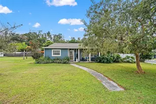 37738 Amelia Ave, Dade City, FL 33525 - Photo 2