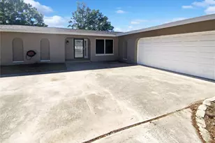 10454 138th St, Largo, FL 33774 - Photo 4