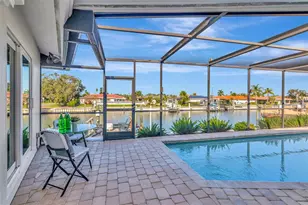 2001 Massachusetts Ave NE, Saint Petersburg, FL 33703 - Photo 38