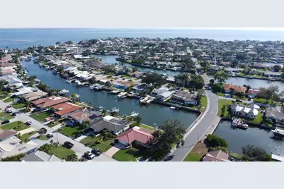 2001 Massachusetts Avenue NE, Saint Petersburg, FL 33703 - Photo 64