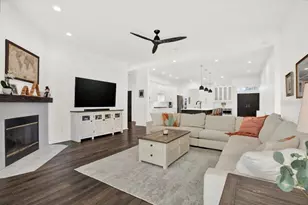 28701 Falling Leaves Way, Wesley Chapel, FL 33543 - Photo 20