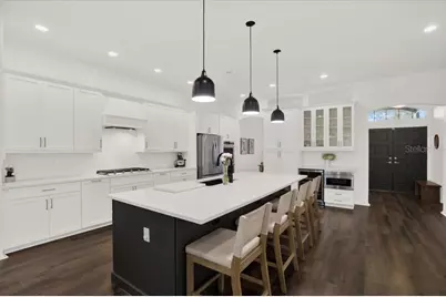 28701 Falling Leaves Way, Wesley Chapel, FL 33543 - Photo 2