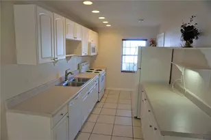 5140 Summer Hill Dr, Zephyrhills, FL 33542 - Photo 10