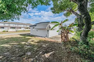 2453 Santiago Dr, Holiday, FL 34690 - Photo 22
