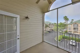 2305 Bay Club Cir, Tampa, FL 33607 - Photo 12