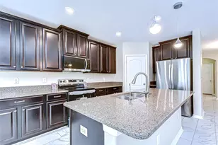 2718 Garden Falls Dr, Brandon, FL 33511 - Photo 8