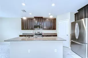 2718 Garden Falls Dr, Brandon, FL 33511 - Photo 6