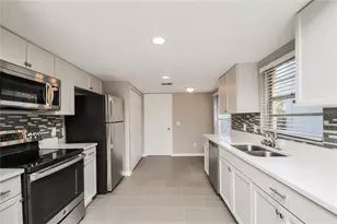 1625 Crossridge Dr, Brandon, FL 33510 - Photo 4