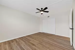 8831 Bay Pointe Dr, Tampa, FL 33615 - Photo 30