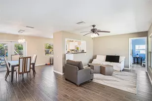 705 Bayshore Dr, Tarpon Springs, FL 34689 - Photo 8