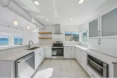 11055 6th Street E, Treasure Island, FL 33706 - Photo 14