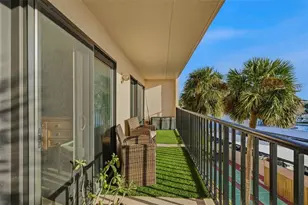 51 Island Way, Clearwater Beach, FL 33767 - Photo 18
