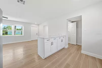 4234 Des Moines Street NE, Saint Petersburg, FL 33703 - Photo 12