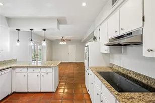 1218 Lake Ariana Blvd, Auburndale, FL 33823 - Photo 14