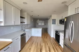 4915 Bay St NE, Saint Petersburg, FL 33703 - Photo 6