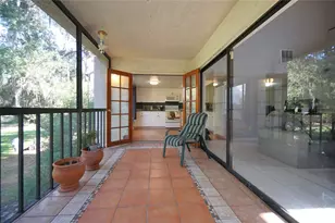 5154 Puritan Cir, Tampa, FL 33617 - Photo 2